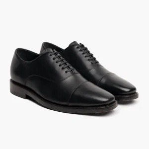 The Executive Grain Leather Low-Top